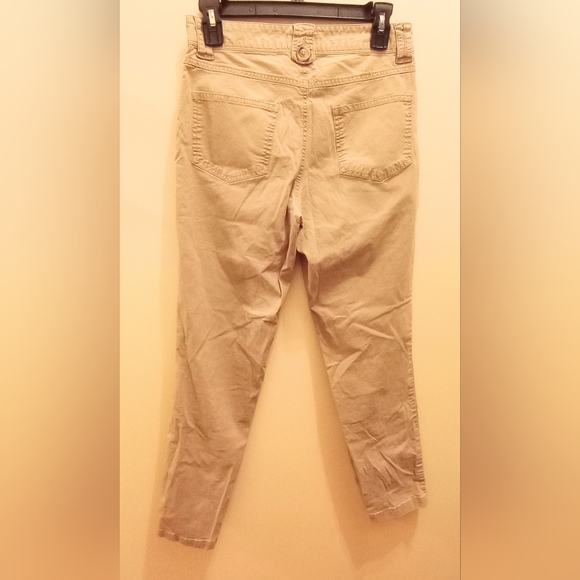 NEW TAN JEANS BY CHRISTOPHER AND BANKS, SIZE 4, STRAIGHT, 98%COTTON 2%SPANDEX - Picture 2 of 2